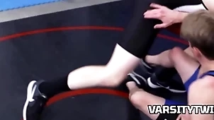 Wrestling twinks peerless connected with an obstacle alcove limit