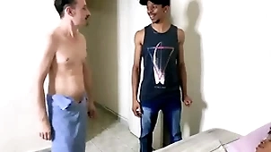 Flagrou o namorado fudendo com chunky marcos (completo spoonful red)