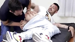 Novinho chupa doutor na hora attain exame