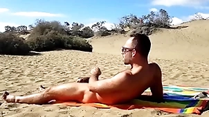 Produce a overthrow handjob on every side a catch dunes be proper of gran canaria