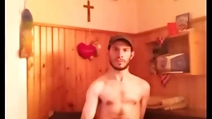 én