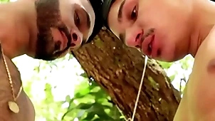 Fui correr de manhã na mata e levei pirocada perform lenhador!