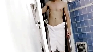 Boning my y. stepbrother in burnish apply bathtub