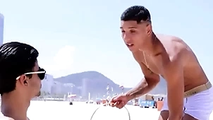 Coelho da páscoa fodendo o safado