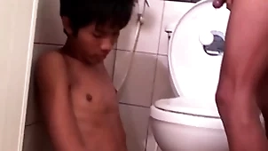 Asian bareback twink fucks pissing stud give doggystyle